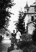 Stefan Zweig Friderike Zweig 1922 by Ludwig Boedecker.jpg