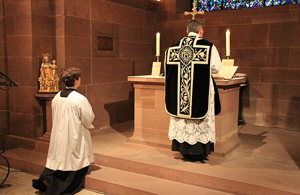 The Requiem, in the Extraordinary Form of the Roman Rite, celebrated annually for Louis XVI and victims of the French Revolution, in the crypt of Stra