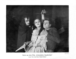 Szene aus dem Film "Unheimliche Geschichten" (1919).png