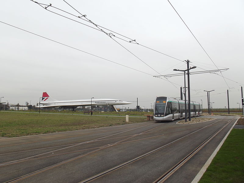 File:T7 tram Porte de l'Essonne II.jpg