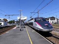 TGV Paris – Poitiers.