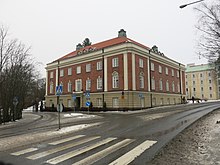 The office building of former cotton mill in Lapinniemi, Tampere, Finland Tampereen Puuvillatehtaan vanha konttori Henrik Mattjus (16370427648).jpg