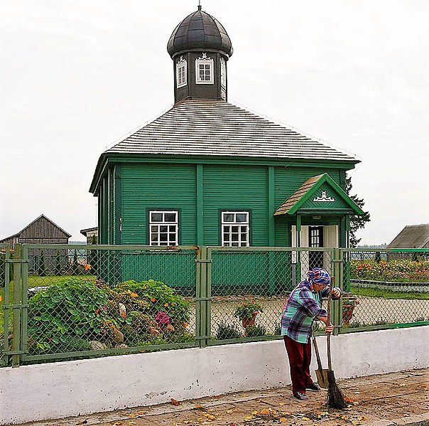 File:Tatarian Mosque Bohoniki Poland.jpg