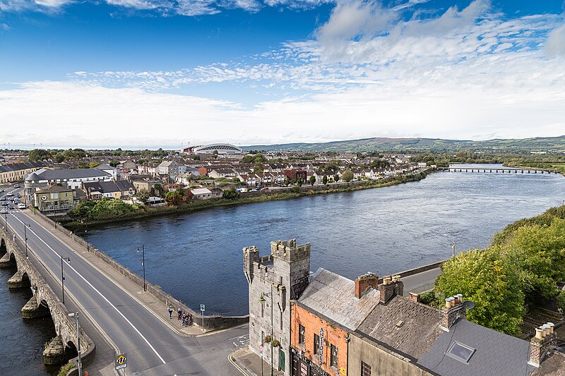 File:Thomond Bridge and River Shannon, Limerick - geograph.org.uk - 5141684.jpg