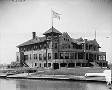 1900s photo of Toledo Yacht Club Toledo Yacht Club, Toledo (Lucas County, Ohio).jpg