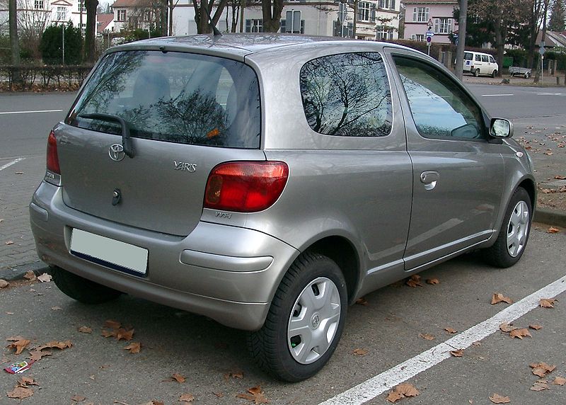 File:Toyota Yaris rear 20080104.jpg