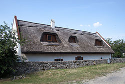 Traditionelles altes Haus, Dörgicse .jpg