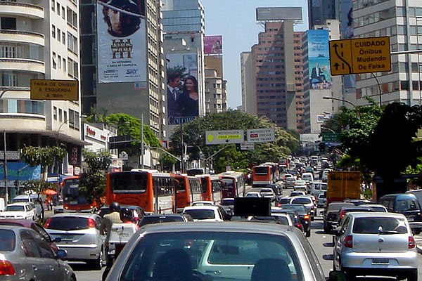 Traffic congestion persists despite São Paulo's municipal no-drive days based on license numbers, implemented since 1997. São Paulo downtown, Brazil.