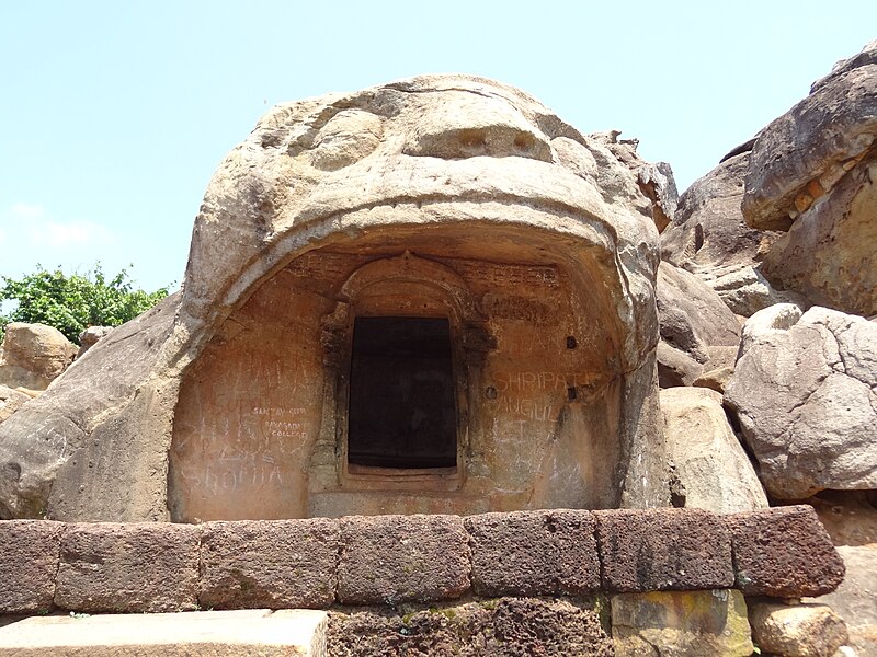 File:Udaigiri Cave Lion.jpg