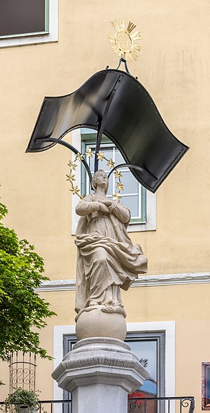 File:Villach Innenstadt Widmanngasse 20 Immaculatasäule Statue 23072020 9414.jpg