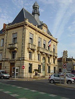 Villeneuve-lès-Maguelone city hall.jpg
