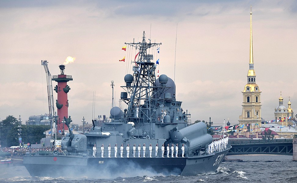 Vladimir Putin Naval Parade in St. Petersburg (2019-07-28) 29.jpg