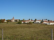 Plik:Vue_du_bourg_de_Costaros.jpg