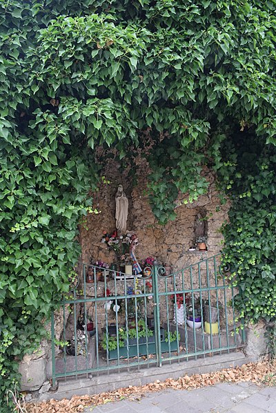 File:Wayside chapel Berdorf, 67, Konsdreferstrooss 2019-09.jpg