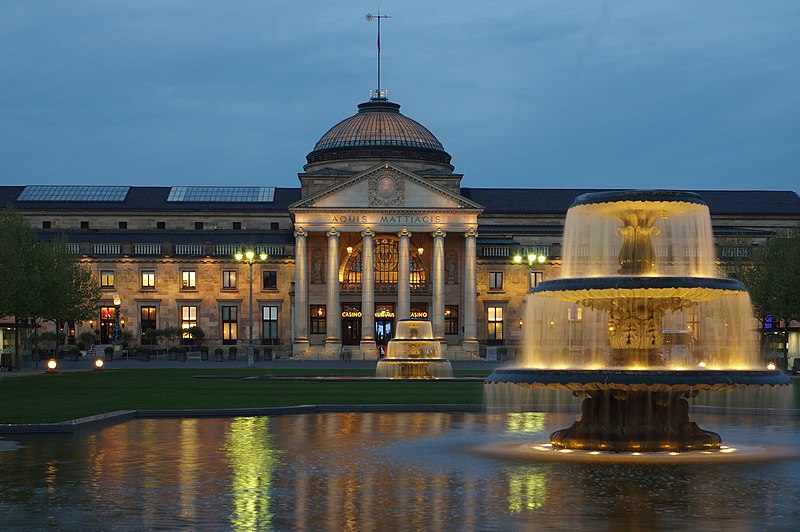 File:Wiesbaden BW 2017-04-24 20-51-36.jpg