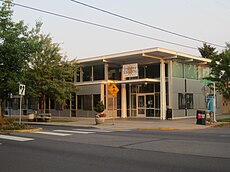 Woodstock Library, Portland, Oregon (2012) - 11 main entrance.JPG