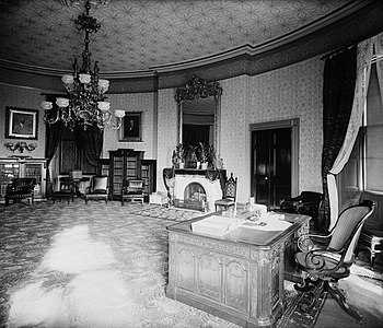 Yellow Oval Room 1886.jpg