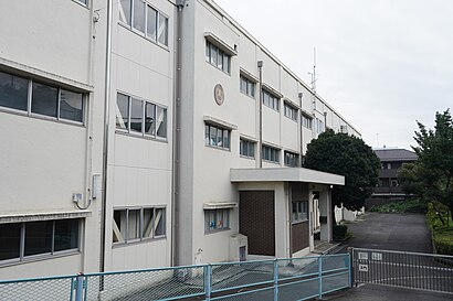横浜市立富岡小学校への交通機関を使った移動方法