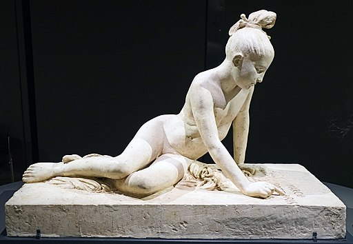 "Jeune grecque au tombeau" de P.-J.-D. d'Angers (musée du Louvre, Paris) (51563668565)