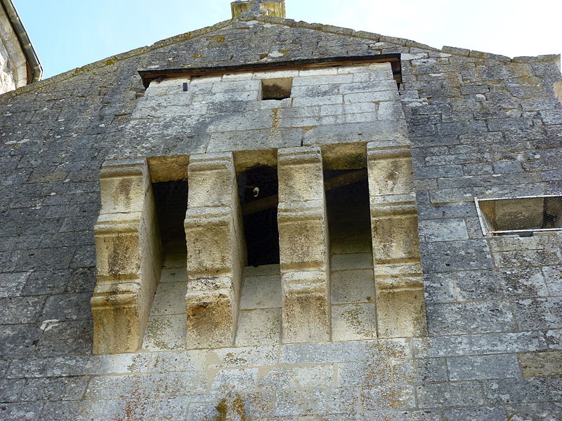 File:Église Saint-Rémi d'Aouste, detail.JPG