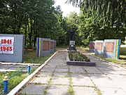 Братська могила радянських воїнів у Біловодах.jpg