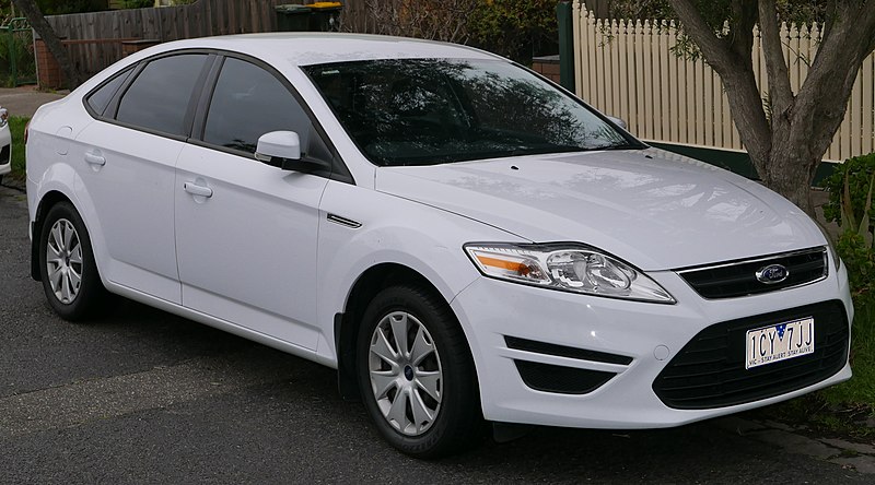 File:2011 Ford Mondeo (MC) LX hatchback (2015-07-14) 01.jpg