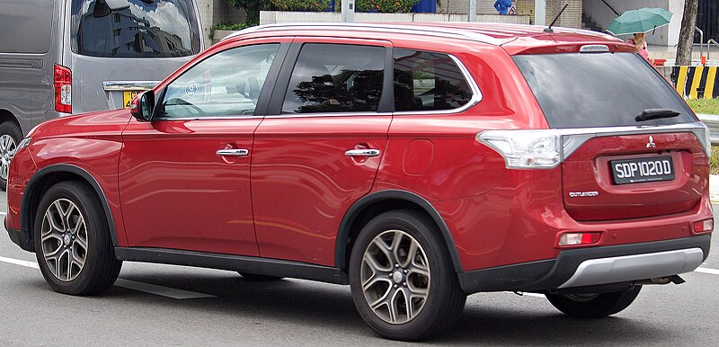 File:2015 Mitsubishi Outlander (ZJ) 2.4 wagon (2016-01-05).jpg