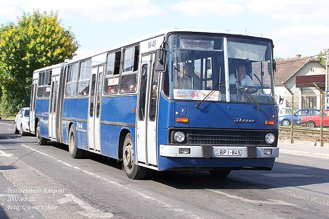 84-es busz a Nagykőrösi úton