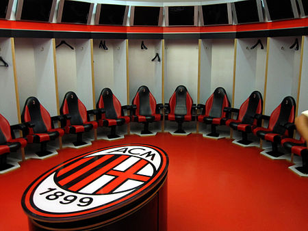 Tập_tin:AC_Milan_dressing_room.jpg