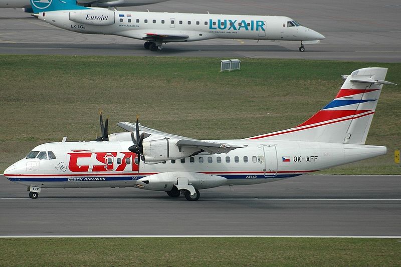 File:ATR ATR-42-400, CSA - Czech Airlines AN0816289.jpg