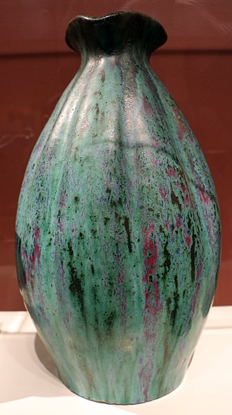 File:Adrien-pierre dalpayrat, vaso a collo stretto, 1900 ca.jpg