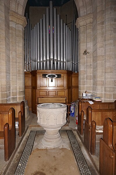 File:All Saints Church, Rise - geograph.org.uk - 5629393.jpg