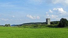 Ruine eines Grenzturms der DDR am Elbufer bei Darchau