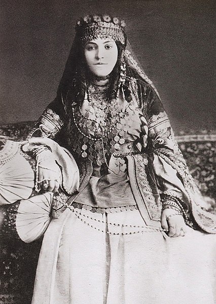 File:Armenian girl from Shamakhi.jpg