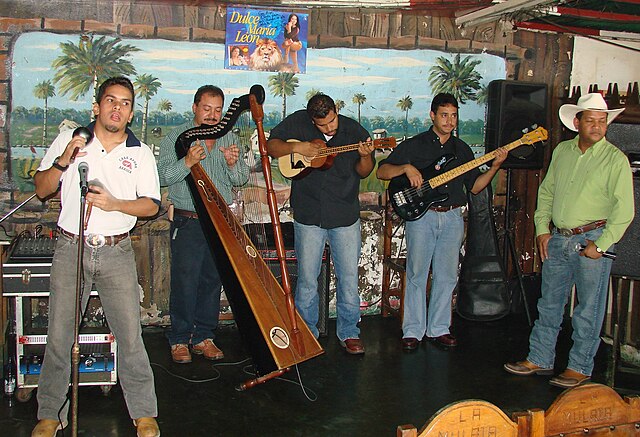 Image shows Venezuelan musicians performing Música llanera (música criolla).