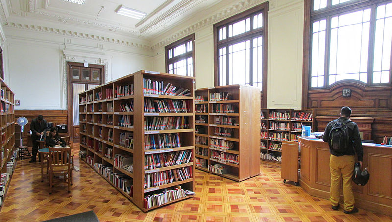 File:BNCL - Sala Préstamos a Domicilio (Vista interior) - Panorama.jpg