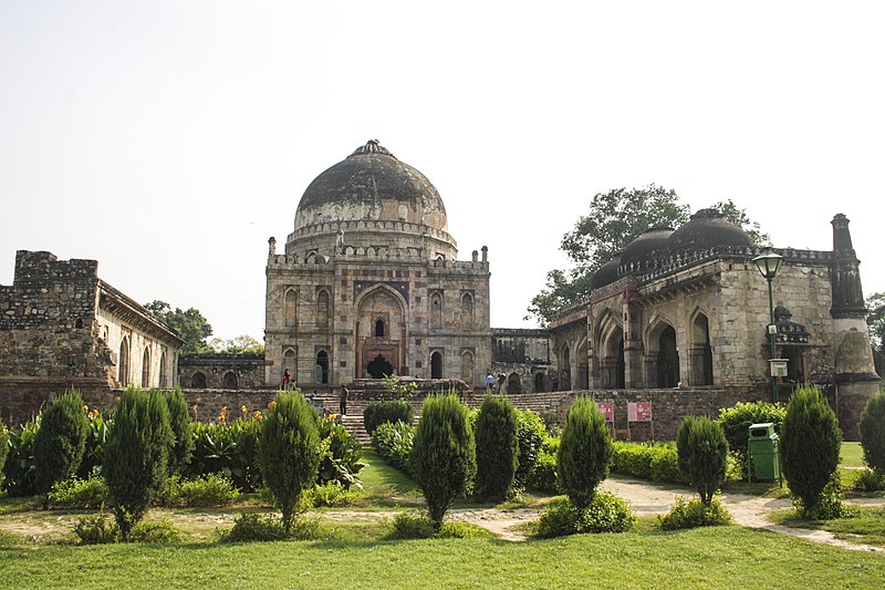 File:Bada Gumbad in Lodi Gardens 04.jpg