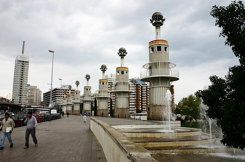 File:Barcelona.Estacio.Sants.Parque.Industrial.jpg