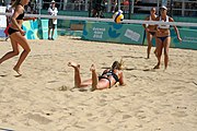 Deutsch: Beachvolleyball bei den Olympischen Jugendspielen 2018; Tag 11, 17. Oktober 2018; Jungen, Spiel um Platz 3 – USA (Devon Newberry/Lindsey Sparks)-Norwegen (Emilie Olimstad/Frida Berntsen) 1:2 (21–1/13–21/9–15) English: Beach volleyball at the 2018 Summer Youth Olympics at 17 October 2018 – Bronze Medal Match – USA (Devon Newberry/Lindsey Sparks)-Norway (Emilie Olimstad/Frida Berntsen) 1:2 (21–1/13–21/9–15)