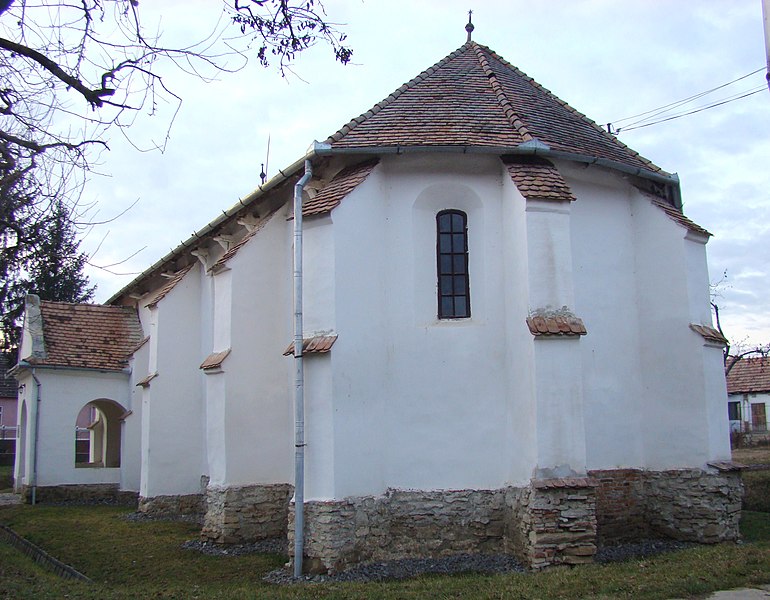 File:Biserica reformata din Gogan-Varolea (56).JPG