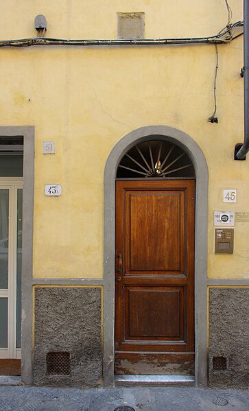 File:Borgo allegri 45, casa, 01.jpg