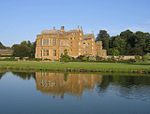 Broughton Castle dan melekat dinding