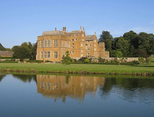 Broughton castle2.jpg