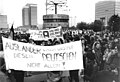 Um protesto no dia 24 de abril de 1990.