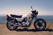 Honda CB 750 (1969 рік) — потужний японський мотоцикл періода переходу від дорожнього до спортивного стилю.
