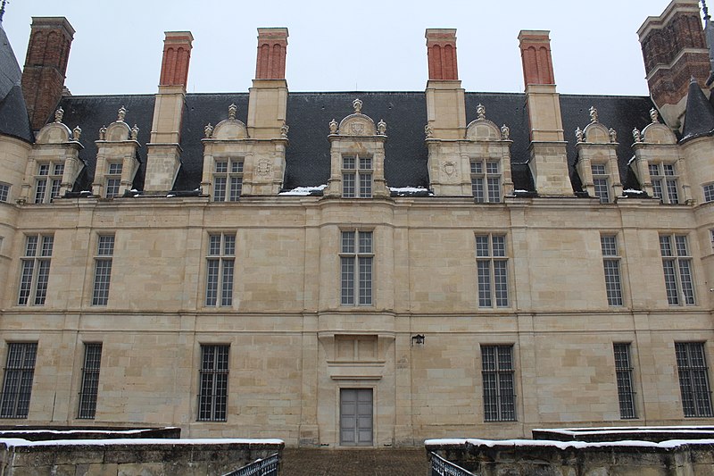 File:Château Écouen 24.jpg