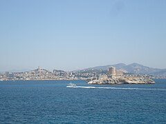 Vue depuis le château d'If et îles du Frioul.