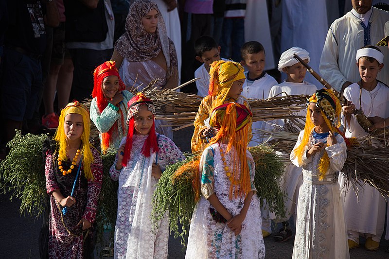 File:Children performing Parade in traditional festival at Nkob village, Ouarzazate, Morocco by Brahim FARAJI.jpg