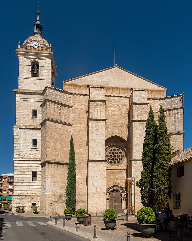 Puerta del Poniente en la Catedral de Ciudad Real · Wikimedia Fernando