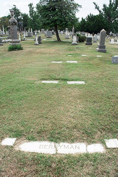 File:Clifford Berryman plot - Glenwood Cemetery - 2014-09-19.jpg